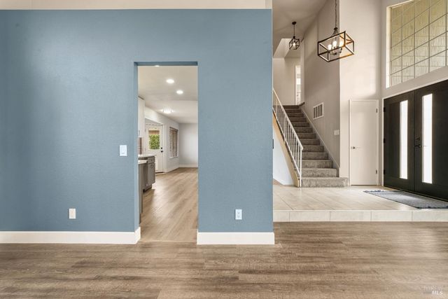 172 Cornell St, Windsor, CA 95492