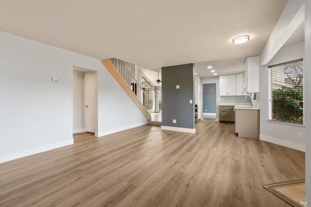 172 Cornell St, Windsor, CA 95492