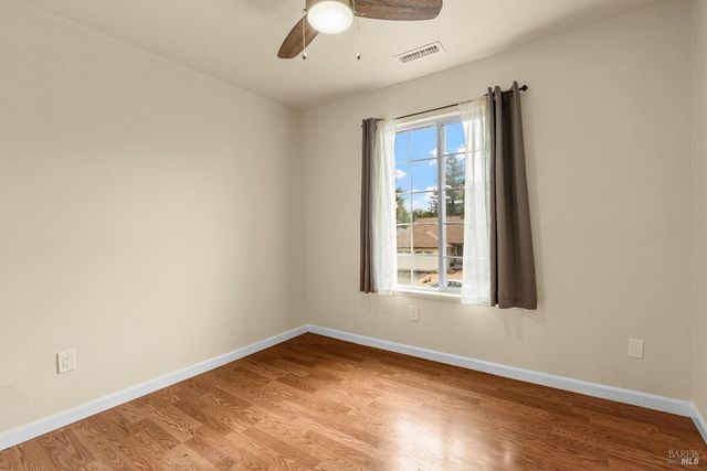 172 Cornell St, Windsor, CA 95492