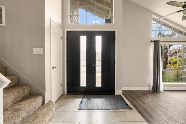 172 Cornell St, Windsor, CA 95492