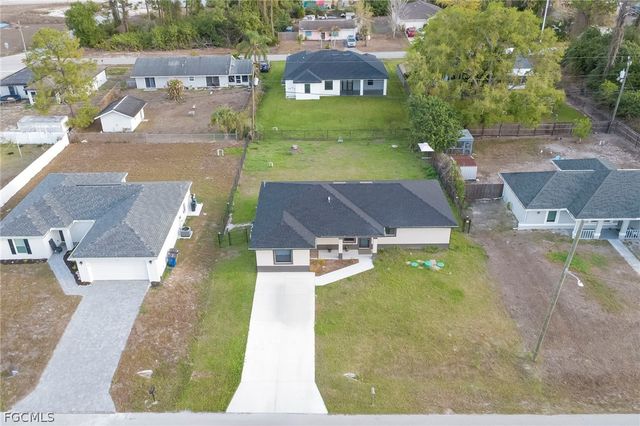 4712 3rd ST W, Lehigh Acres, FL 33971