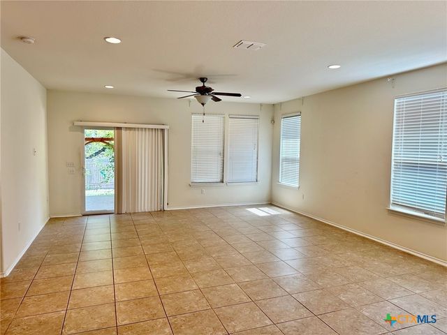 413 Hunters Hill Drive, San Marcos, TX 78666