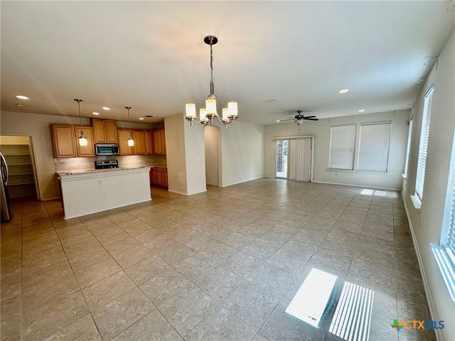 413 Hunters Hill Drive, San Marcos, TX 78666