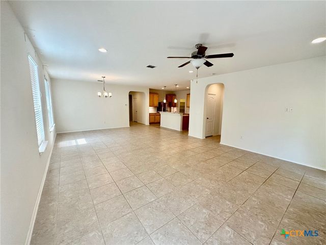 413 Hunters Hill Drive, San Marcos, TX 78666