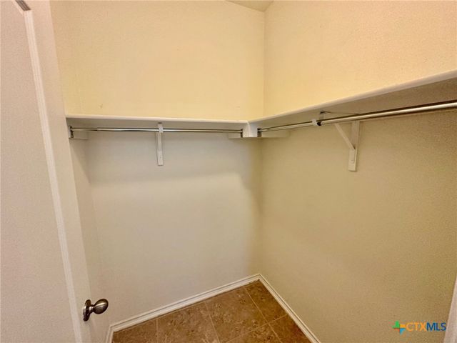 413 Hunters Hill Drive, San Marcos, TX 78666