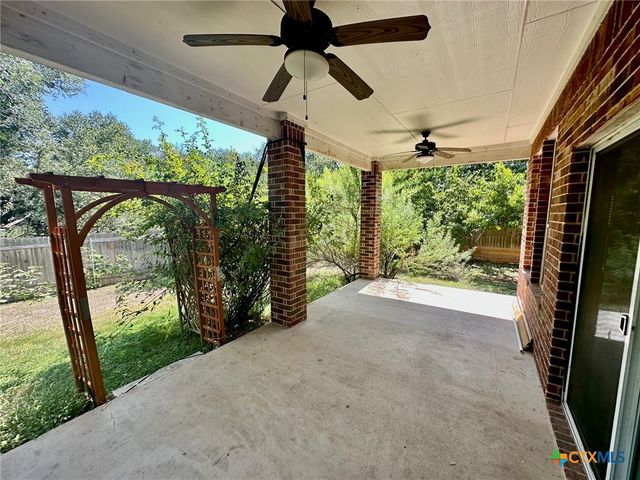 413 Hunters Hill Drive, San Marcos, TX 78666