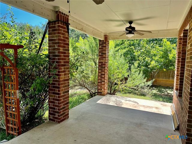 413 Hunters Hill Drive, San Marcos, TX 78666