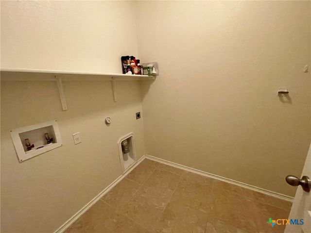 413 Hunters Hill Drive, San Marcos, TX 78666