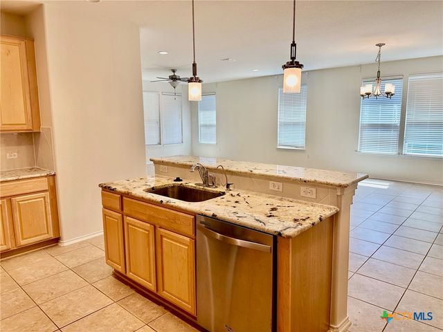413 Hunters Hill Drive, San Marcos, TX 78666