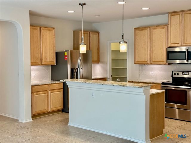 413 Hunters Hill Drive, San Marcos, TX 78666