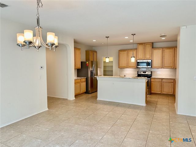 413 Hunters Hill Drive, San Marcos, TX 78666