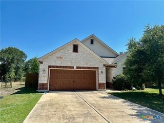 413 Hunters Hill Drive, San Marcos, TX 78666