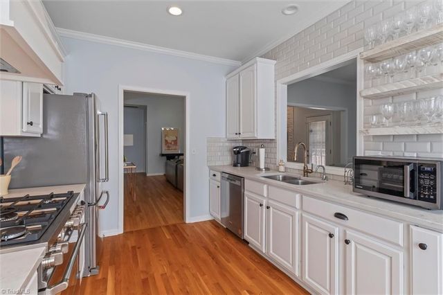 127 Brooks Landing Drive, Winston-salem, NC 27106