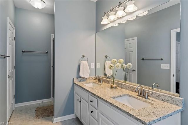 127 Brooks Landing Drive, Winston-salem, NC 27106