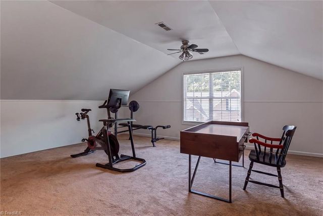 127 Brooks Landing Drive, Winston-salem, NC 27106