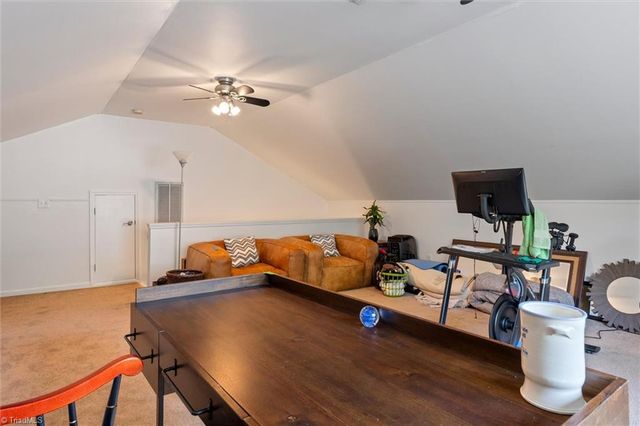 127 Brooks Landing Drive, Winston-salem, NC 27106