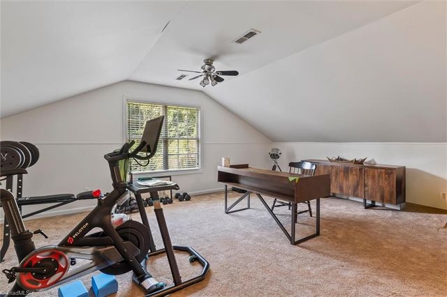 127 Brooks Landing Drive, Winston-salem, NC 27106