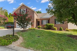 127 Brooks Landing Drive, Winston-salem, NC 27106