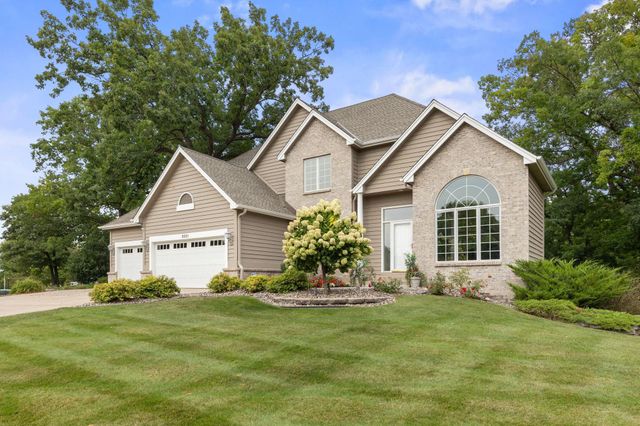 2021 Royale Drive, Eagan, MN 55122