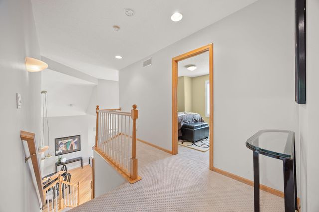 2021 Royale Drive, Eagan, MN 55122