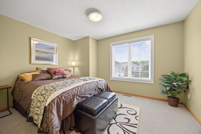 2021 Royale Drive, Eagan, MN 55122