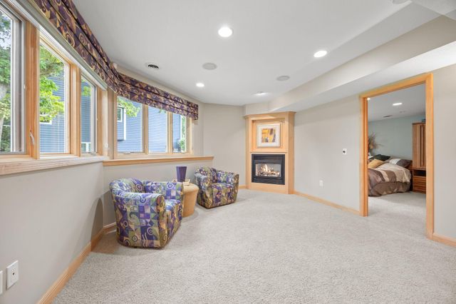 2021 Royale Drive, Eagan, MN 55122