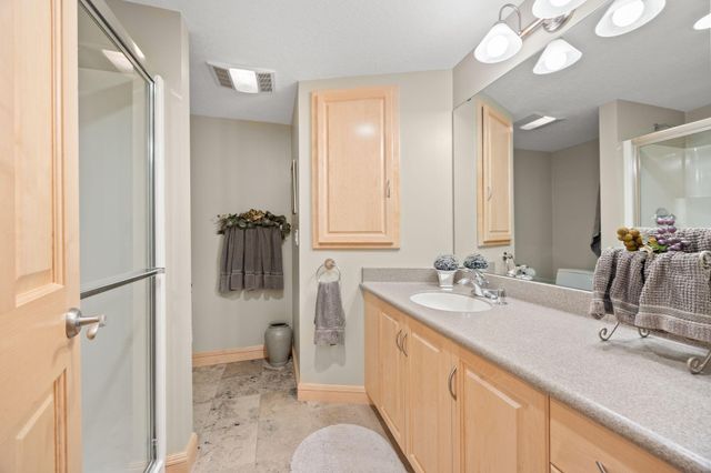 2021 Royale Drive, Eagan, MN 55122
