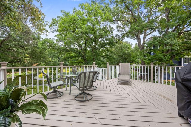 2021 Royale Drive, Eagan, MN 55122