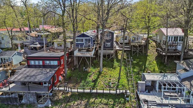 11751 W Pirates Roost Road, Monticello, IN 47960