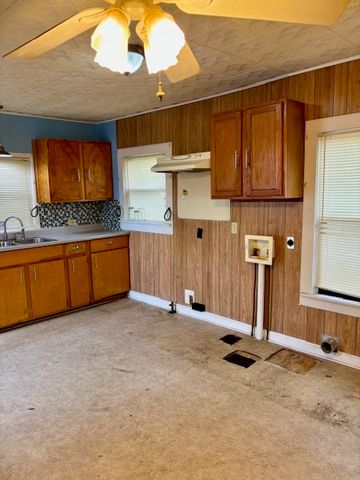 1307 Church Street, Commerce, TX 75428