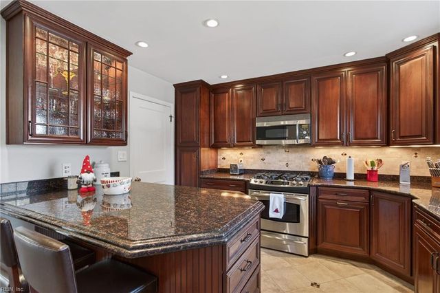 2205 Parkside CTS, Virginia Beach, VA 23454