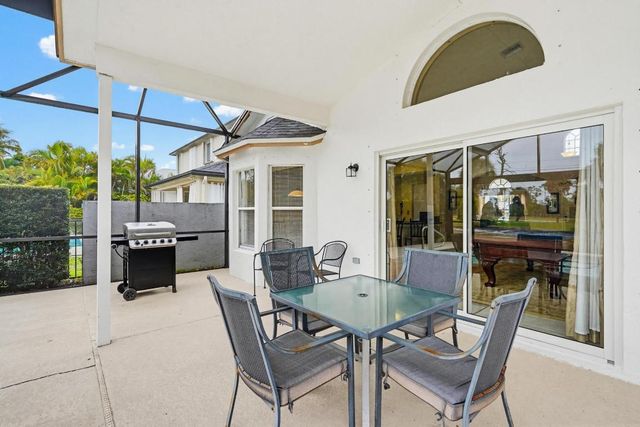 15182 Oak Chase Court, Wellington, FL 33414