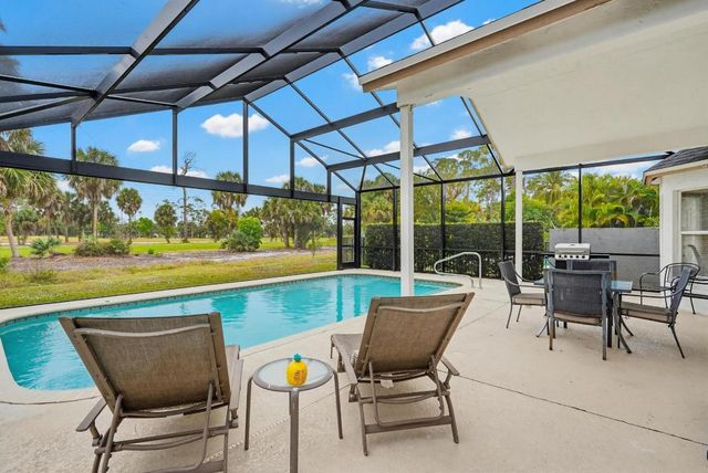 15182 Oak Chase Court, Wellington, FL 33414