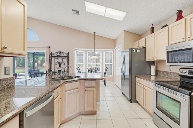 15182 Oak Chase Court, Wellington, FL 33414