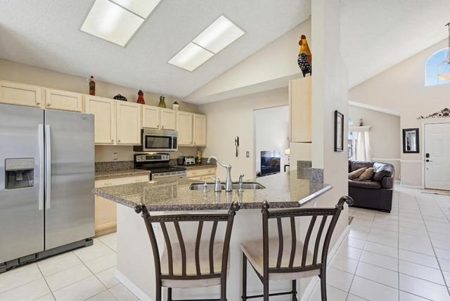 15182 Oak Chase Court, Wellington, FL 33414