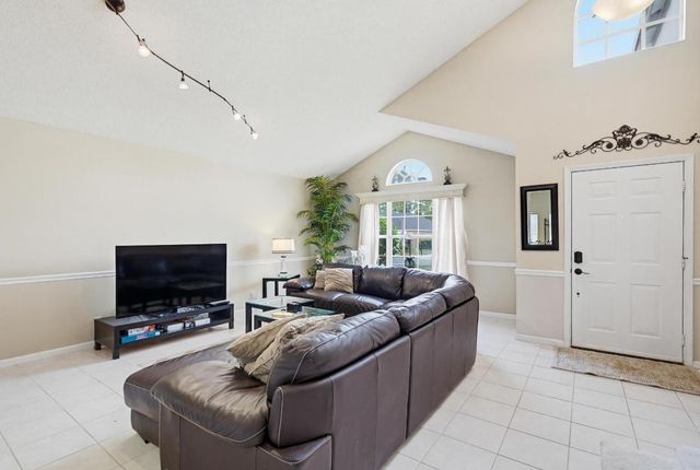 15182 Oak Chase Court, Wellington, FL 33414