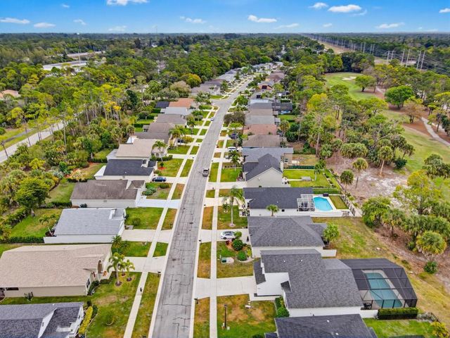 15182 Oak Chase Court, Wellington, FL 33414