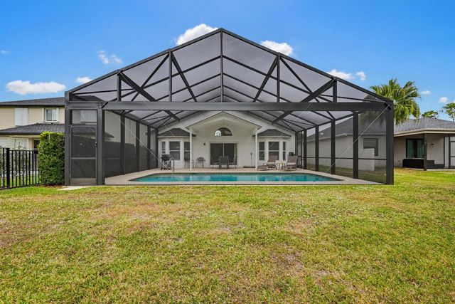 15182 Oak Chase Court, Wellington, FL 33414