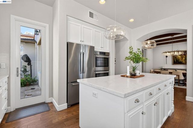 1135 Blue Spur Cir, Danville, CA 94506