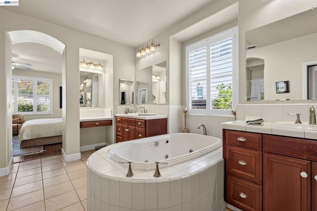 1135 Blue Spur Cir, Danville, CA 94506