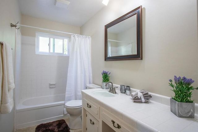 23059 Evergreen Lane, Los Gatos, CA 95033