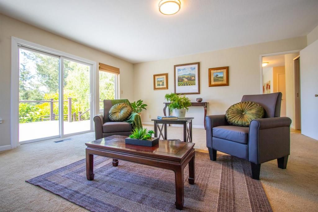 Image 10 of property listing at 23059 Evergreen Lane, Los Gatos, CA 95033