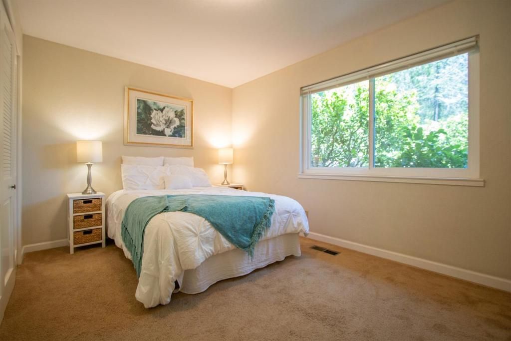 Image 23 of property listing at 23059 Evergreen Lane, Los Gatos, CA 95033