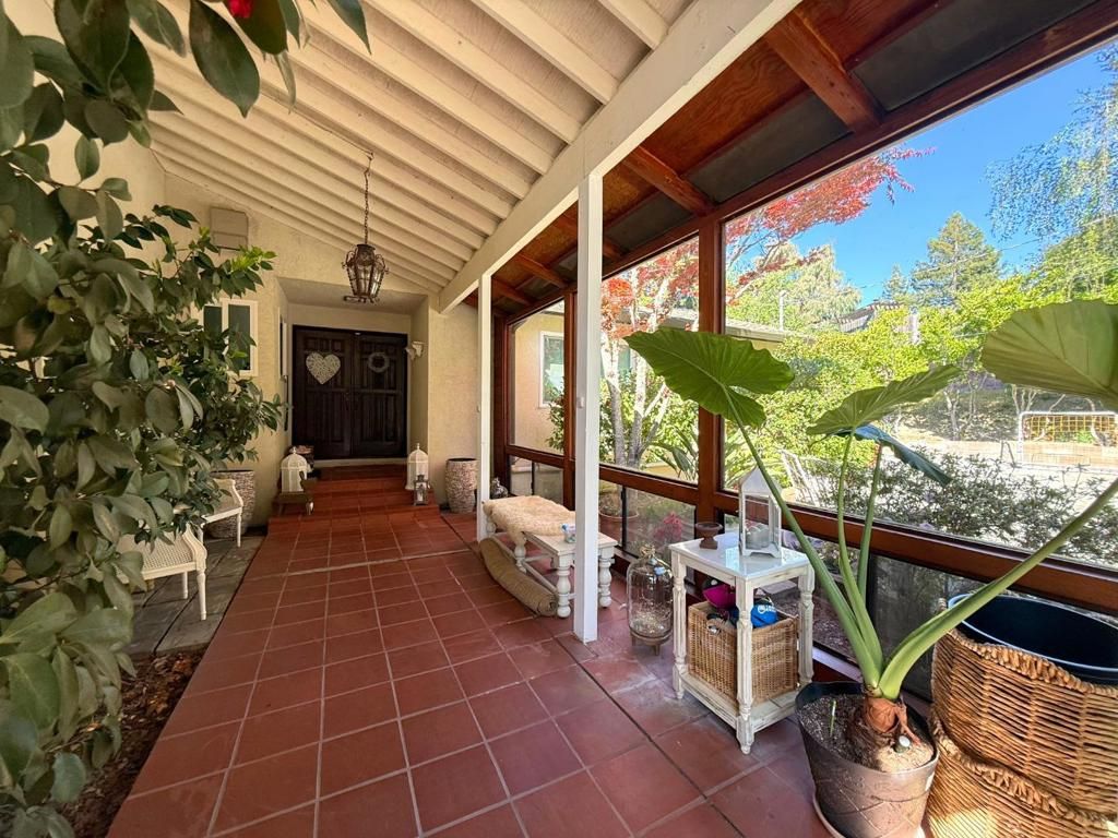 Image 5 of property listing at 23059 Evergreen Lane, Los Gatos, CA 95033