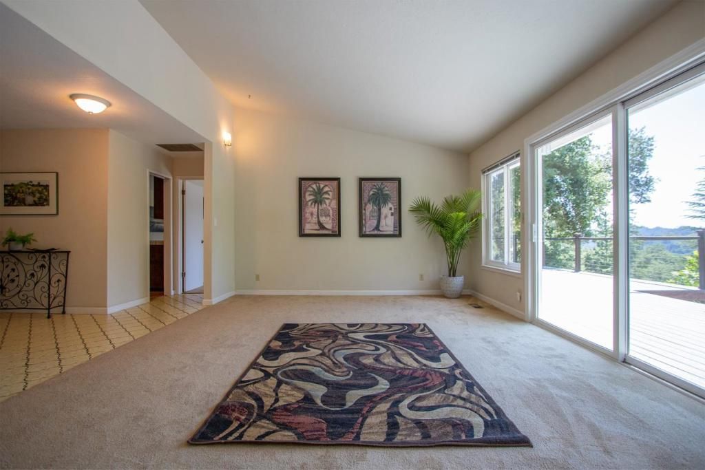 Image 8 of property listing at 23059 Evergreen Lane, Los Gatos, CA 95033