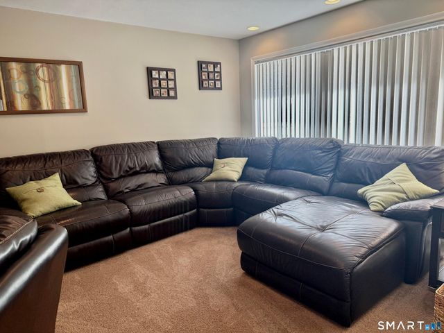 39 Ridgecrest Road, Wallingford, CT 06492