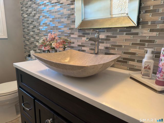 39 Ridgecrest Road, Wallingford, CT 06492