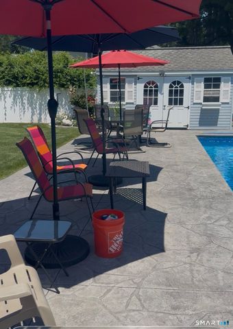 39 Ridgecrest Road, Wallingford, CT 06492