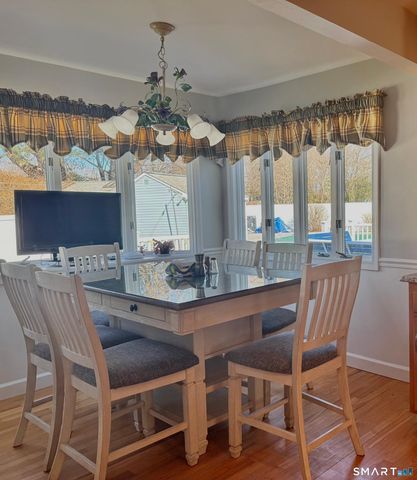 39 Ridgecrest Road, Wallingford, CT 06492