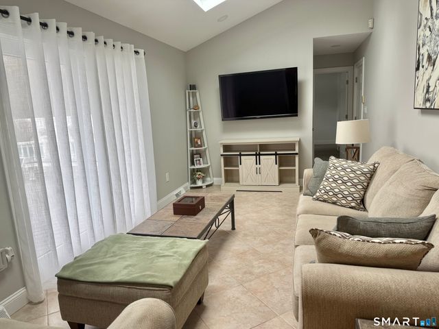 39 Ridgecrest Road, Wallingford, CT 06492